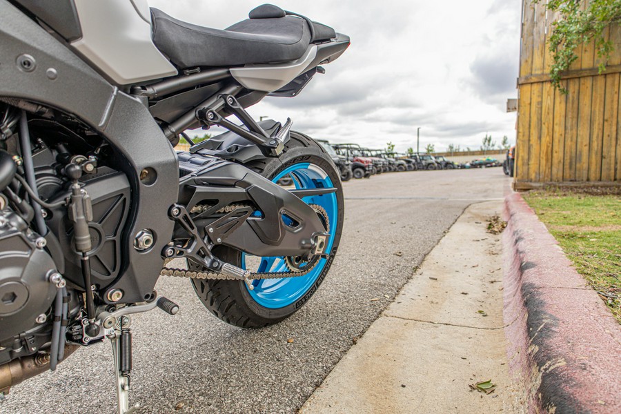 2025 YAMAHA MT-10