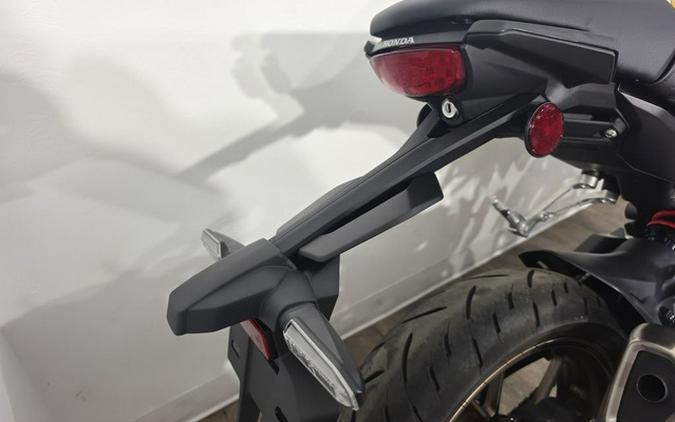 2025 Honda CB300R