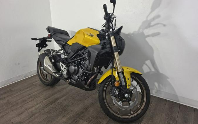 2025 Honda CB300R