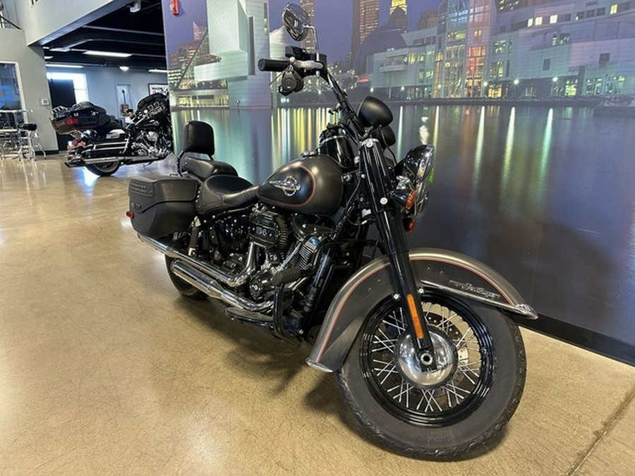 2018 Harley-Davidson FLHCS - Softail Heritage Classic 114