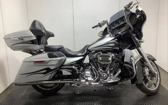 2015 Harley-Davidson Street Glide CVO