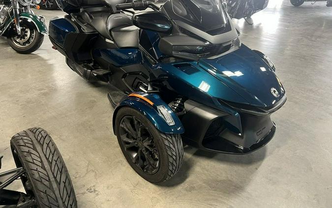 2024 Can-Am® Spyder F3 Limited Dark Wheels