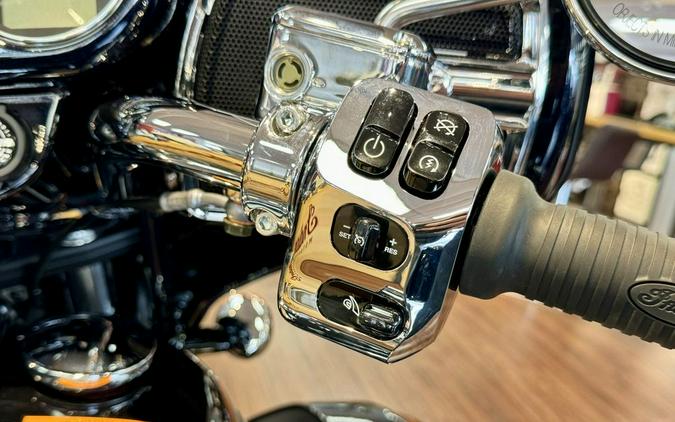 2024 Indian Motorcycle® Roadmaster® Limited Black Azure Crystal