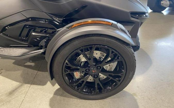 2023 Can-Am® Spyder RT Limited Dark Wheels