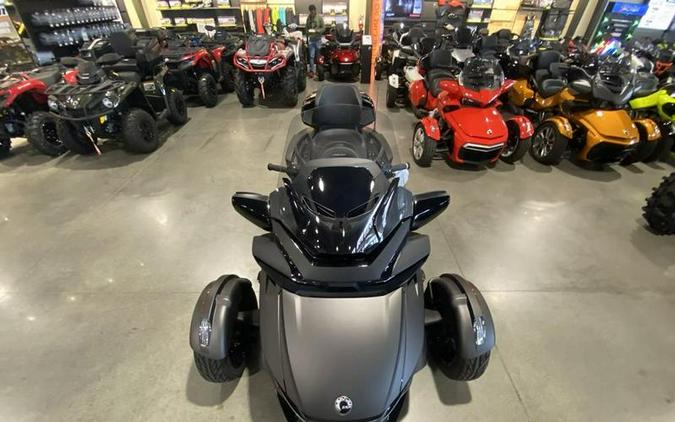 2023 Can-Am® Spyder RT Limited Dark Wheels