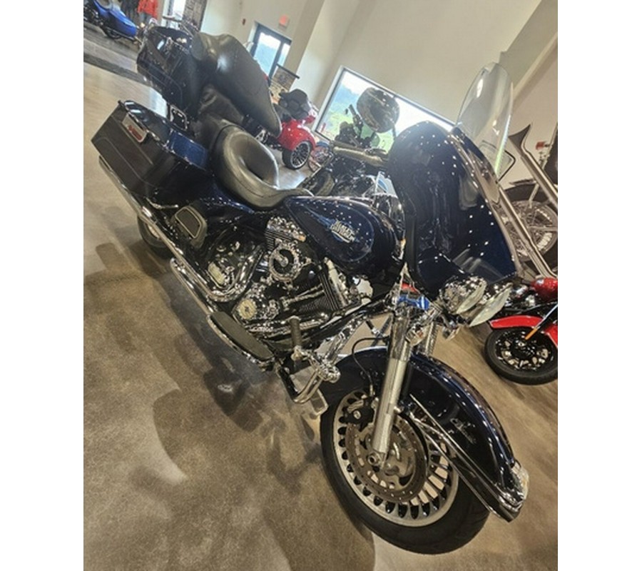 2013 Harley-Davidson FLHTC - Electra Glide Classic
