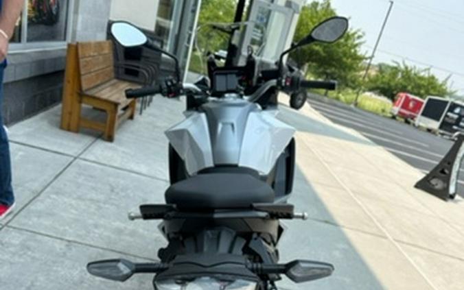 2023 BMW F 900 XR Sport