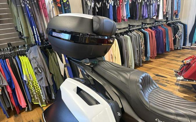 2019 Kawasaki Versys® 1000 SE LT+