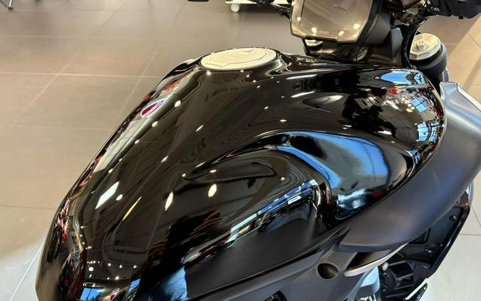 2025 Ducati Diavel V4 Thrilling Black