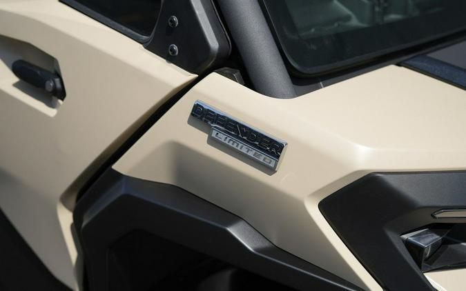 2026 Can-Am® Defender MAX Limited HD11 Desert Tan & Carbon Black