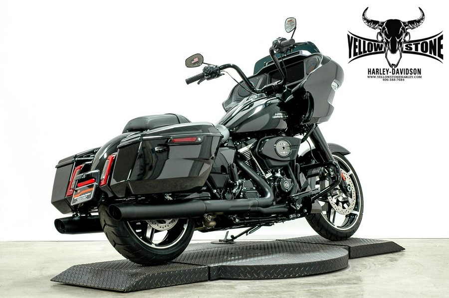 2026 Harley-Davidson® Road Glide® Vivid Black Black Trim