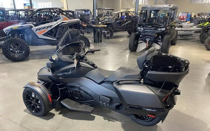 2023 Can-Am® Spyder RT Limited Dark Wheels