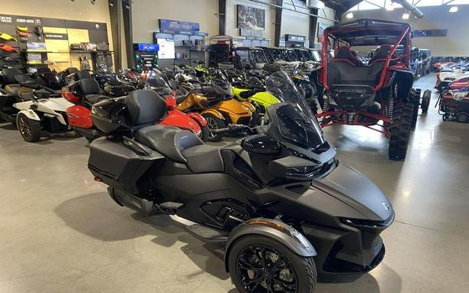 2023 Can-Am® Spyder RT Limited Dark Wheels