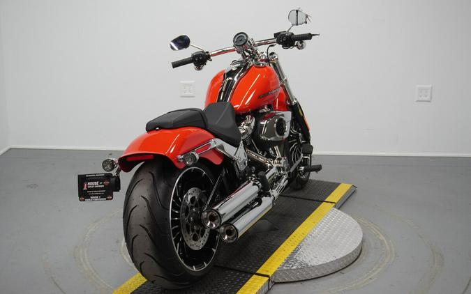 2026 Harley-Davidson® Breakout® Blood Orange Chrome Trim