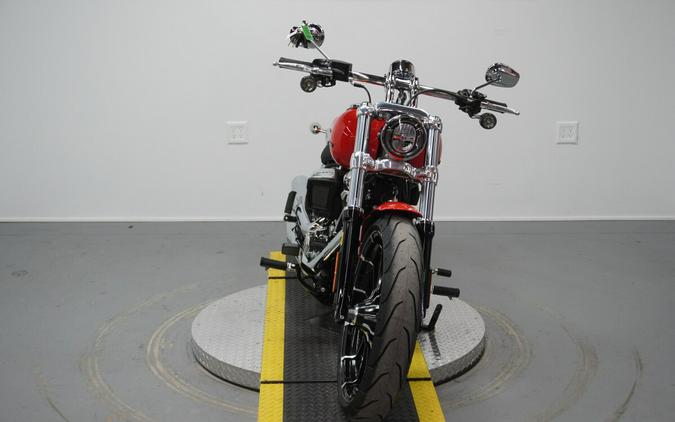 2026 Harley-Davidson® Breakout® Blood Orange Chrome Trim