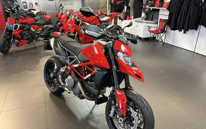 2025 Ducati Hypermotard 950 Ducati Red
