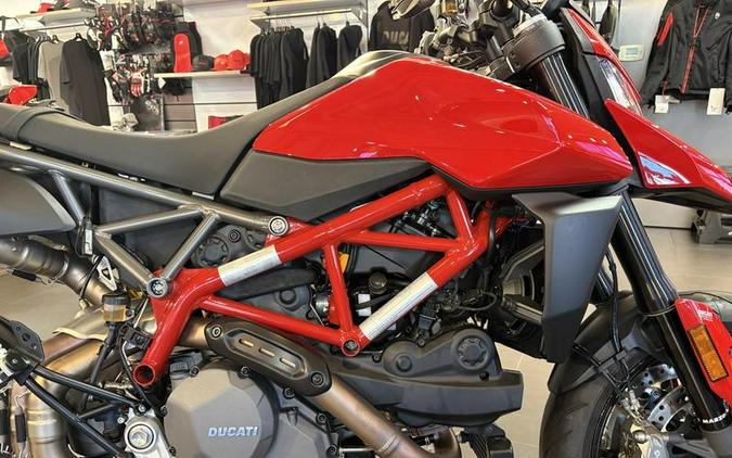 2025 Ducati Hypermotard 950 Ducati Red