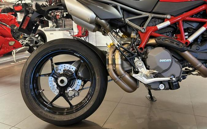 2025 Ducati Hypermotard 950 Ducati Red