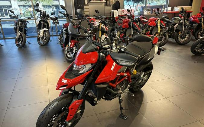 2025 Ducati Hypermotard 950 Ducati Red