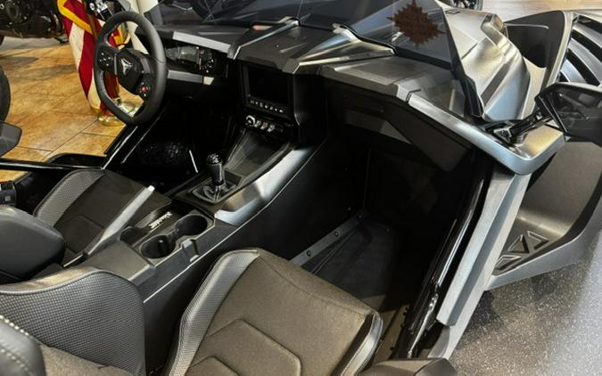 2026 Polaris Slingshot® R Manual