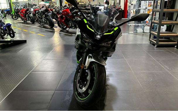 2024 Kawasaki Ninja® 7 Hybrid ABS