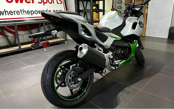 2024 Kawasaki Ninja® 7 Hybrid ABS