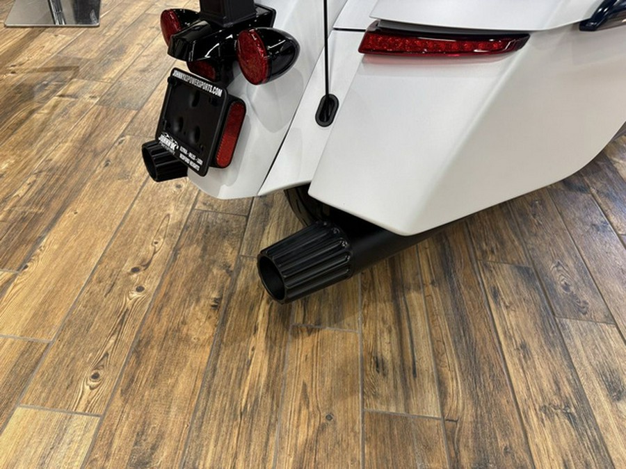 2025 Indian Chieftain PowerPlus Dark Horse w/PowerBand Audio