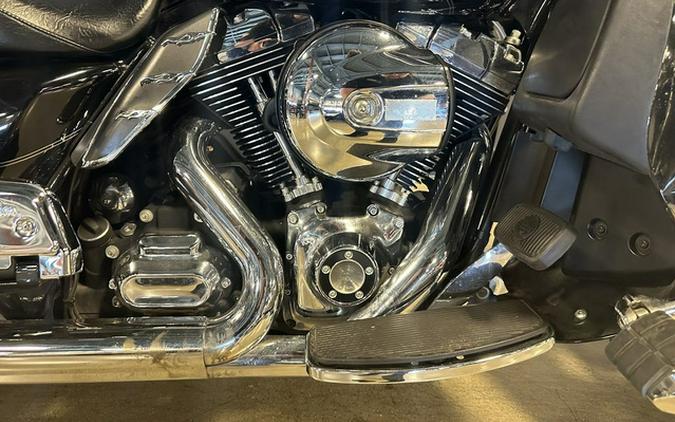 2015 Harley-Davidson FLHTCU - Electra Glide Ultra Classic