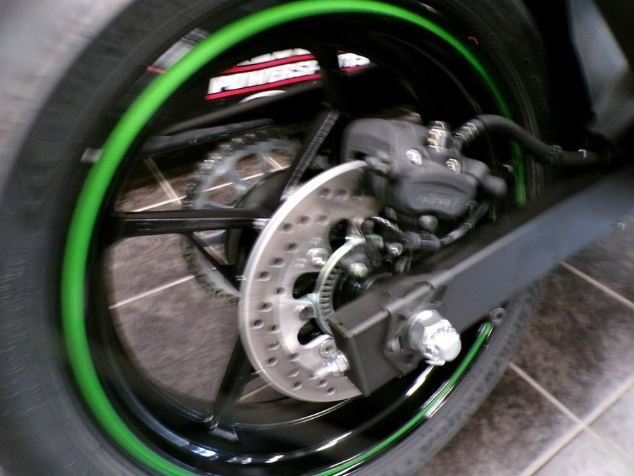 2024 Kawasaki Z7 Hybrid ABS