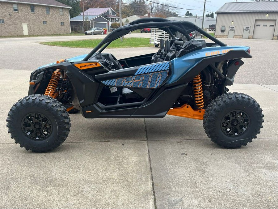 2026 Can-Am Maverick X3 RS TURBO RR Scandi Blue and Orange Crush