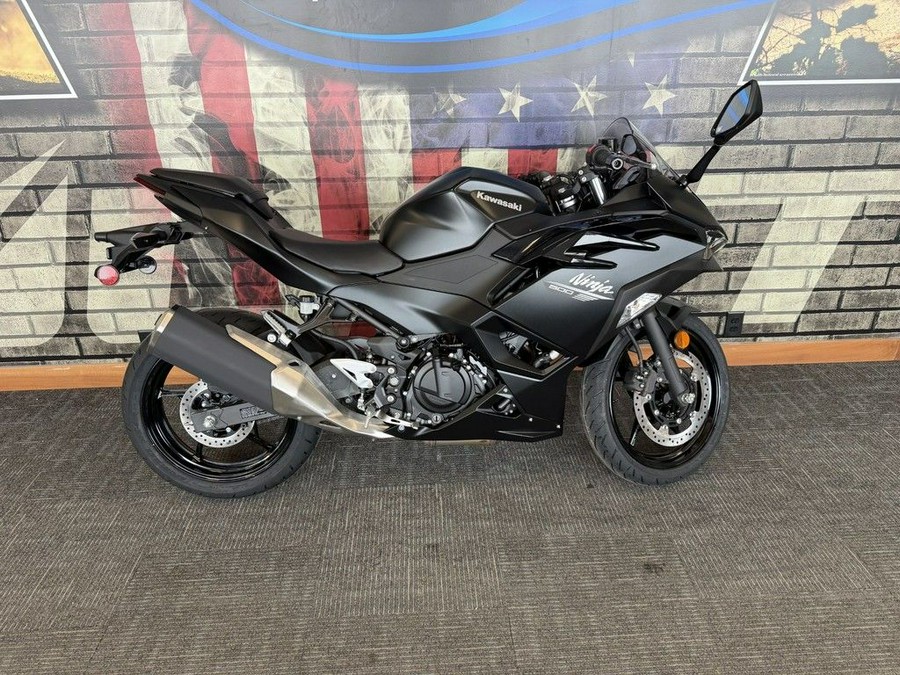 2026 Kawasaki Ninja® 500