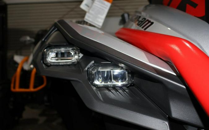 2026 Can-Am Renegade X mr 1000 R Hyper Silver & Legion Red