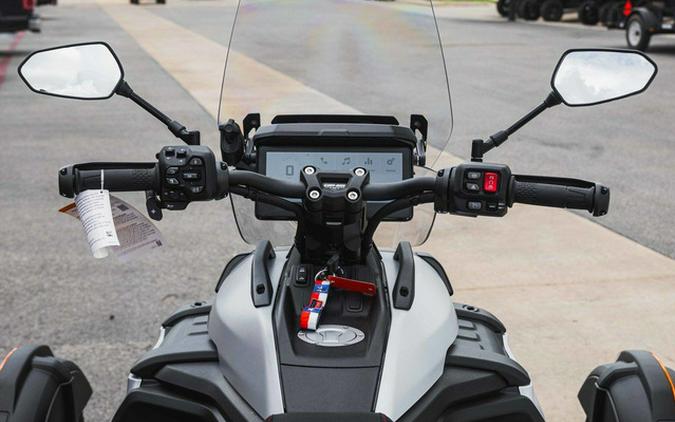 2025 Can-Am Canyon? XT