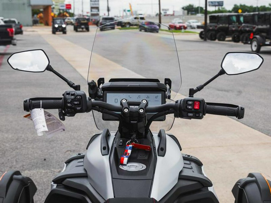 2025 Can-Am® Canyon XT