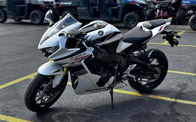 2026 Honda CBR1000RR Base