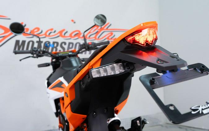 2026 KTM 390 SMC R