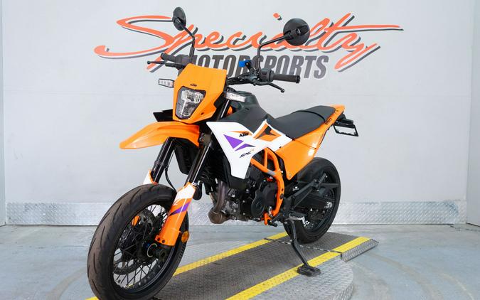 2026 KTM 390 SMC R