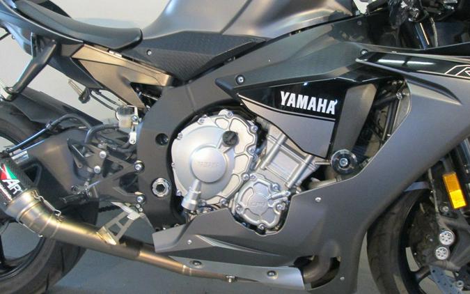 2016 Yamaha YZF-R1S