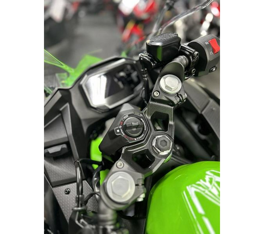 2024 Kawasaki Ninja® 500 KRT Edition SE ABS