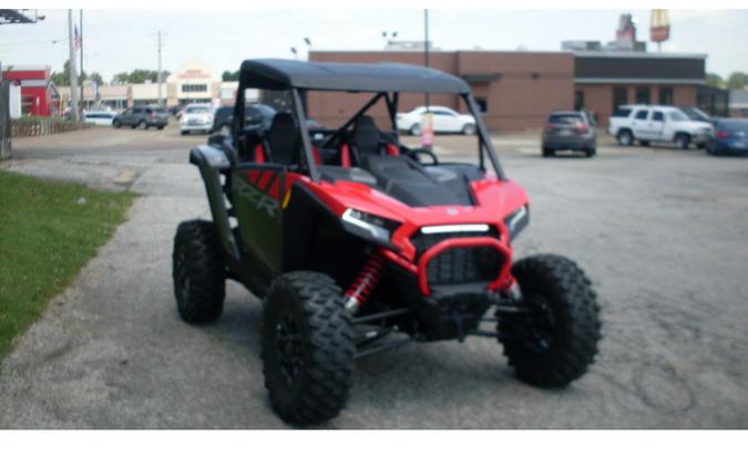 2024 Polaris Industries RZR XP 1000 Ultimate Indy Red