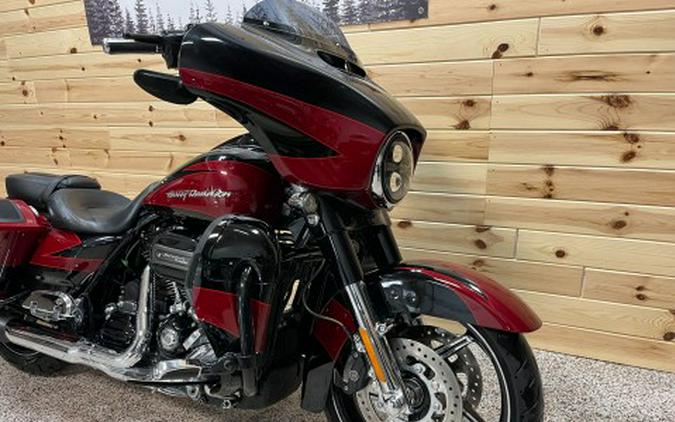 2017 Harley-Davidson CVO™ Street Glide®