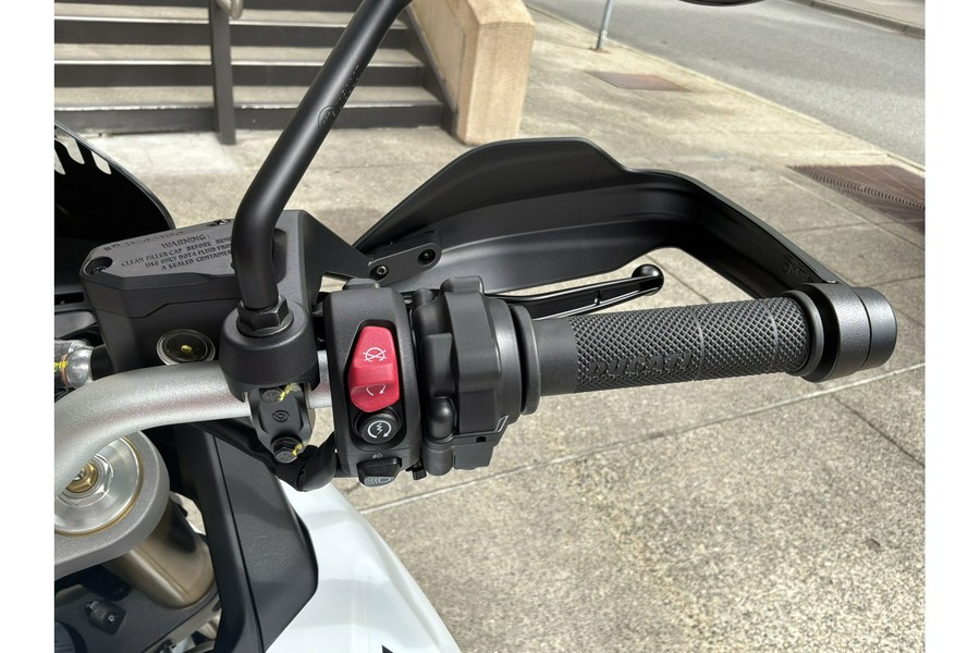 2026 DesertX V2 - Ducati