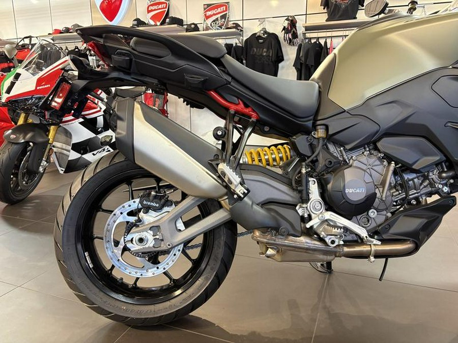 2025 Ducati Multistrada V2 S Storm Green