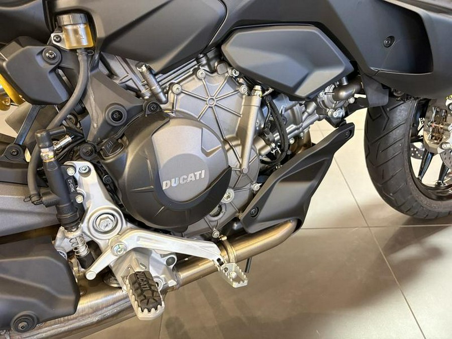 2025 Ducati Multistrada V2 S Storm Green