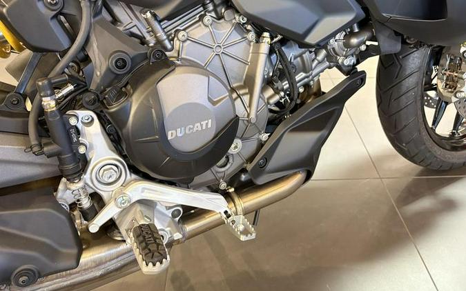 2025 Ducati Multistrada V2 S Storm Green