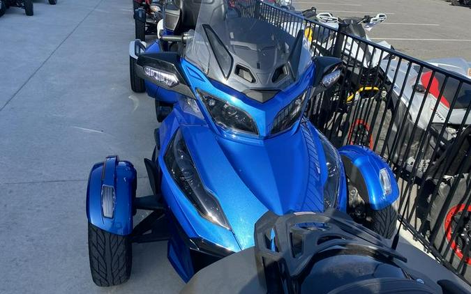 2019 Can-Am® Spyder® RT Limited Dark