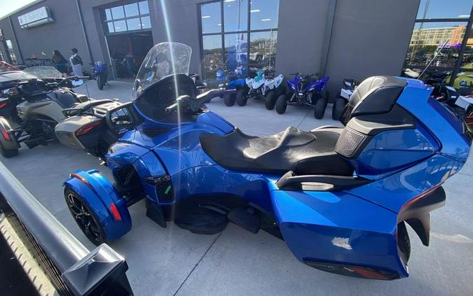 2019 Can-Am® Spyder® RT Limited Dark