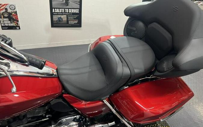 2026 Harley-Davidson Road Glide Limited Brilliant Red Chrome Trim