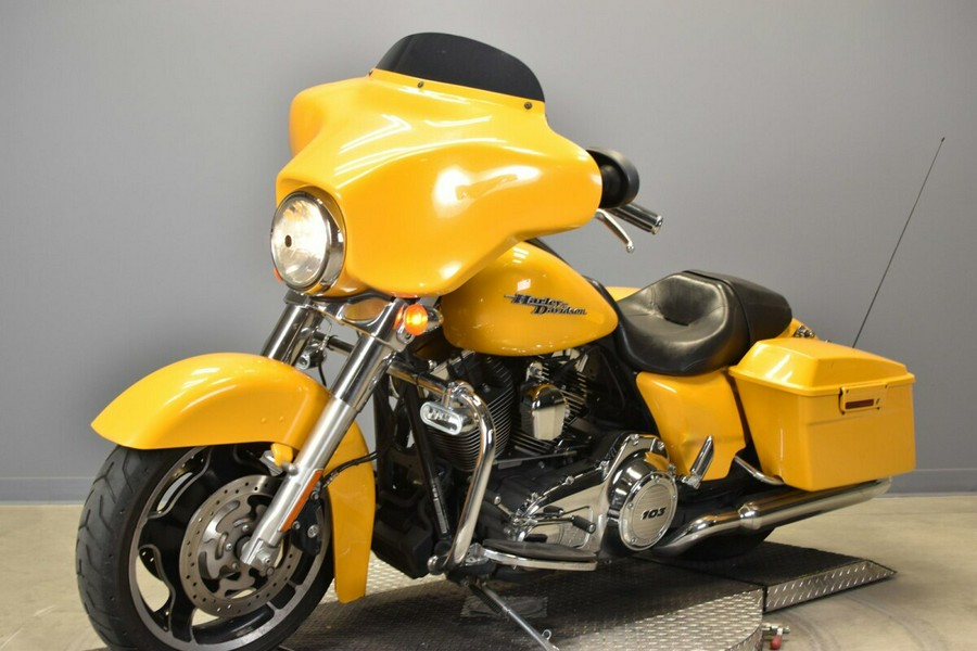 2013 Harley-Davidson® 2013 Harley-Davidson® Street Glide® FLHX