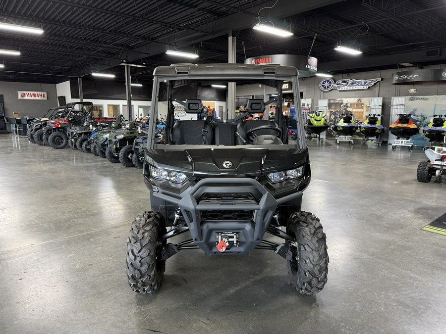 2025 Can-Am® Defender XT HD10